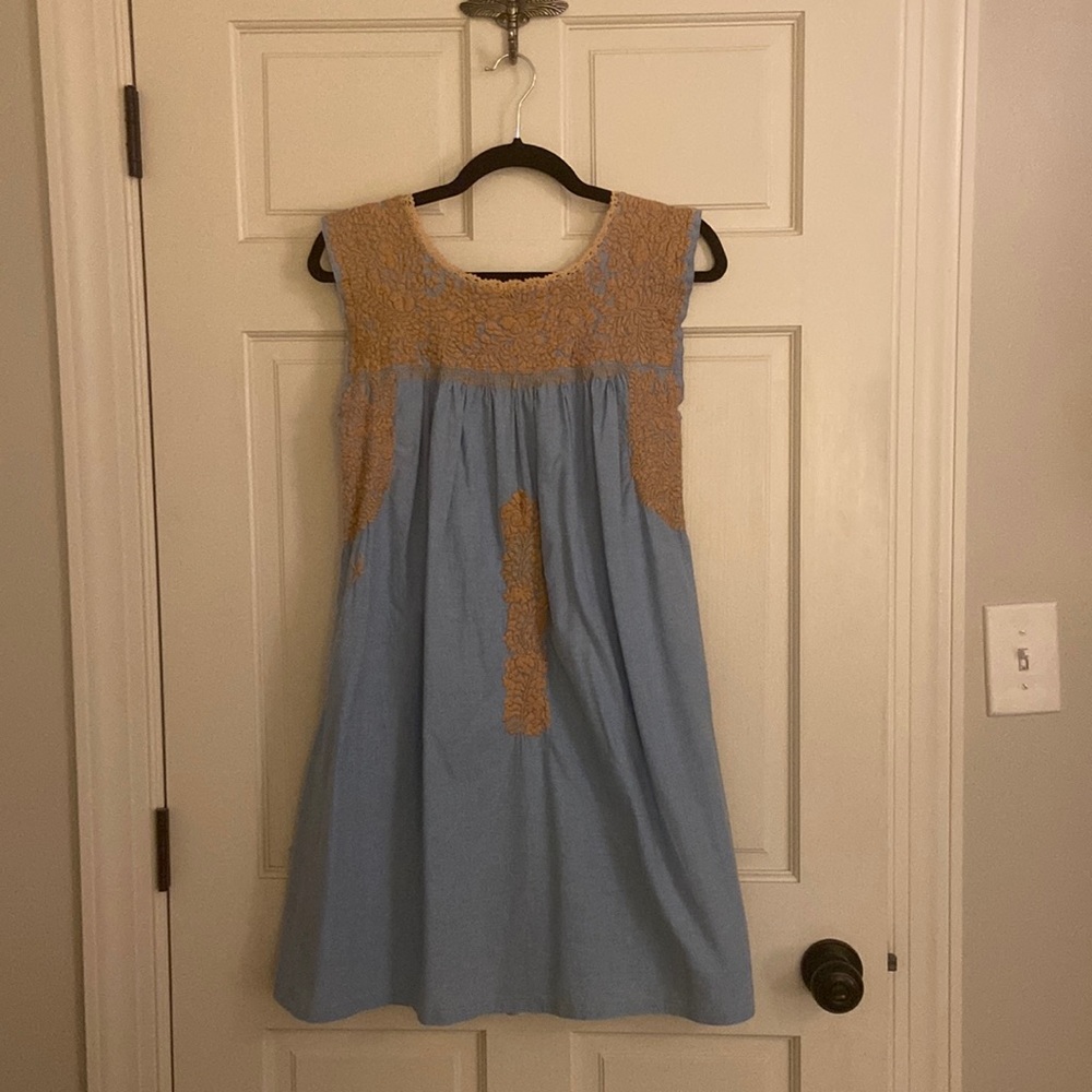 VGUC Mi Golondrina chambray dress with gold embroidery